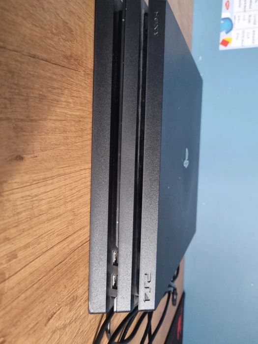 Playstation 4 pro 850 GB