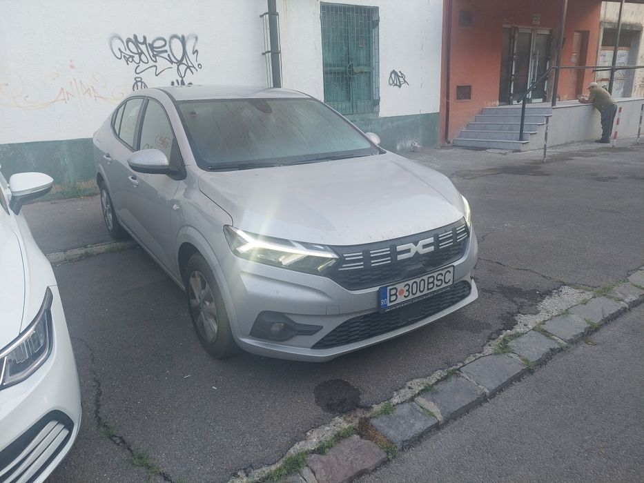Vând Dacia Logan 2023
