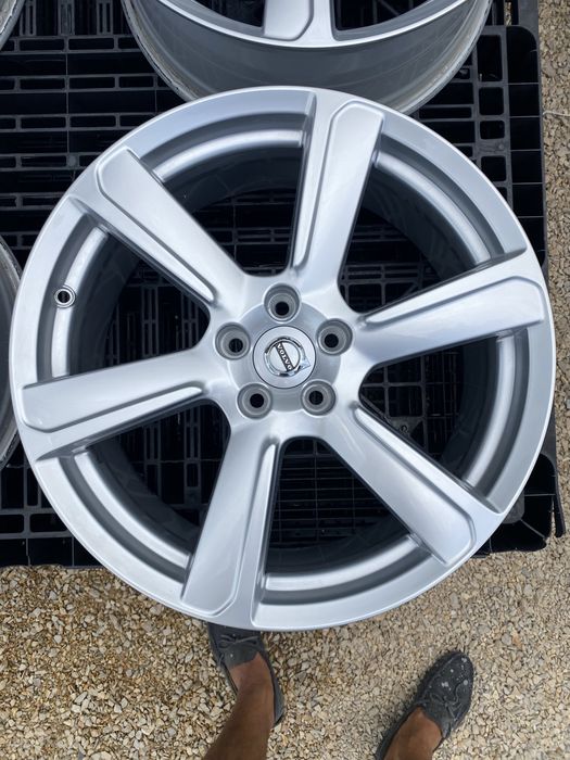 19 цола 5 х 108 мм Волво Volvo XC 90 , XC 60 , XC 40 , V 60 , V 90