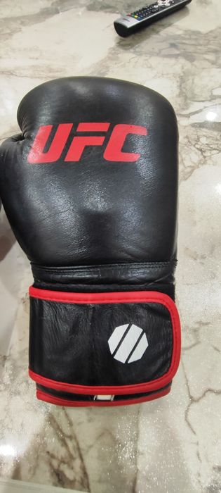 UFC Perchatka boks