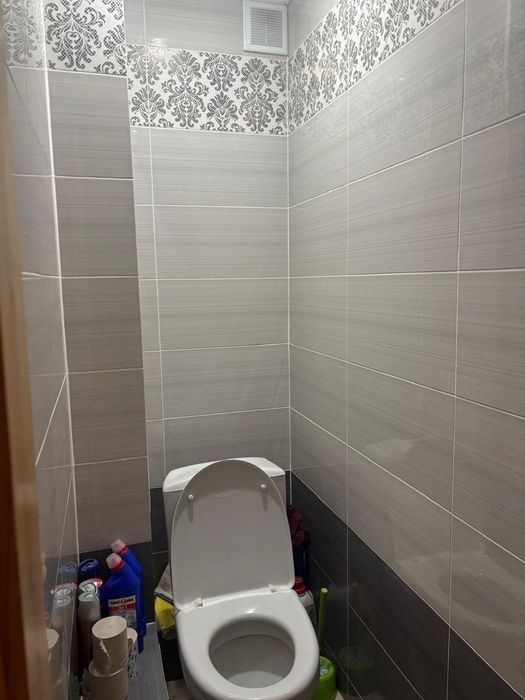 Продам 2 комн КВ. В центре города.