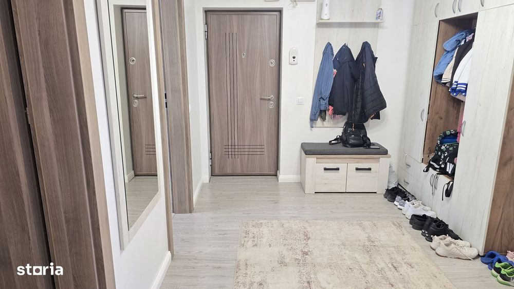 Vand apartament cu 3 camere decomandat  Deva, GARAJ, BOXA Imp. Traian