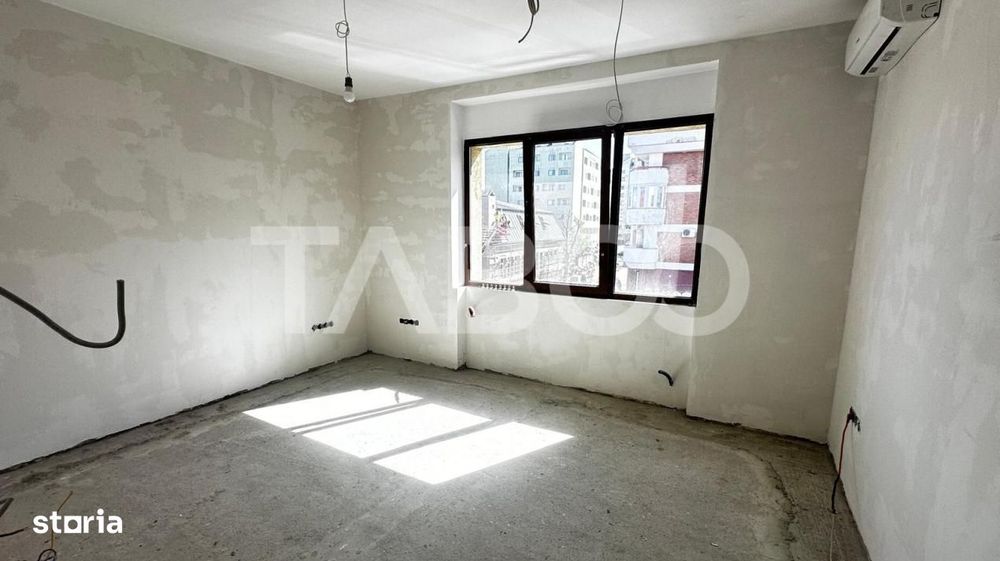 De vanzare apartament 3 camere nemobilate 56 mp cu balcon Central — fotografia 1
