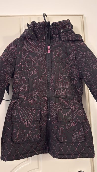 Ново преходно яке на Desigual за 11/12 годишно
