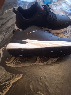 Чисто нови мъжки маратонки runners 40 номер