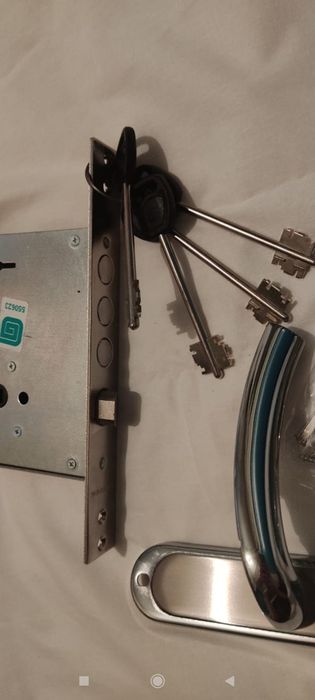 Продам замки Гардиан.