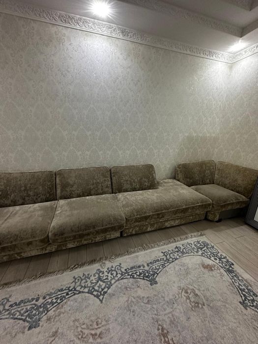 Продам диван велюровый трансформер 4м