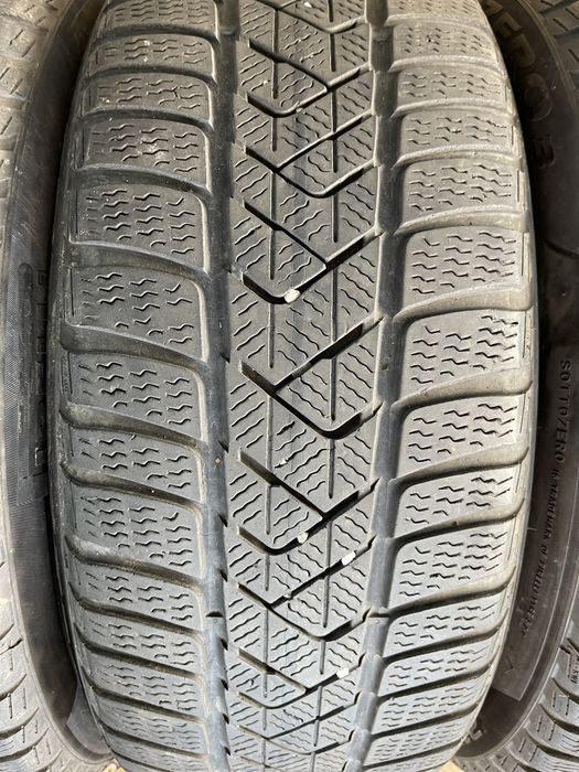 215/50R18 Pirelli SOTTOZERO 3