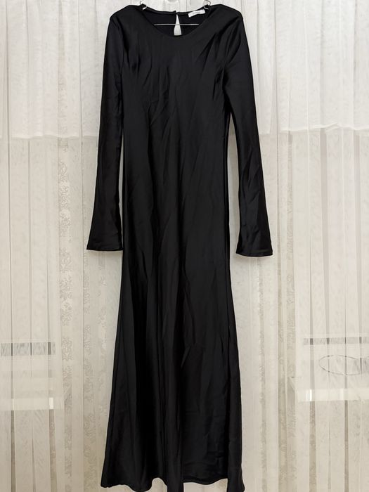 Продаю б/у платья. Размеры 42,46