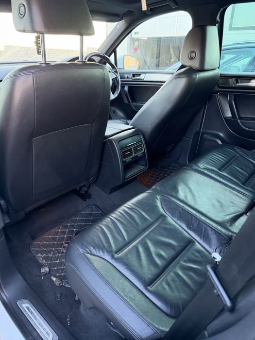 Interior din piele manual Volkswagen Touareg 7P