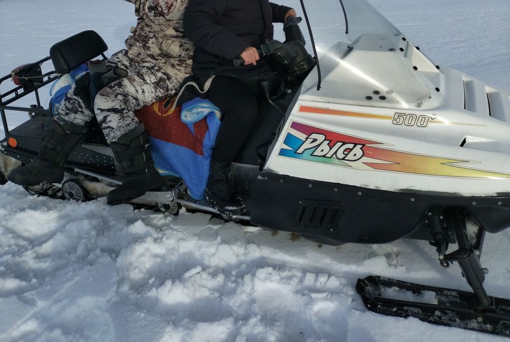 Продам снегоход  рысь 500+