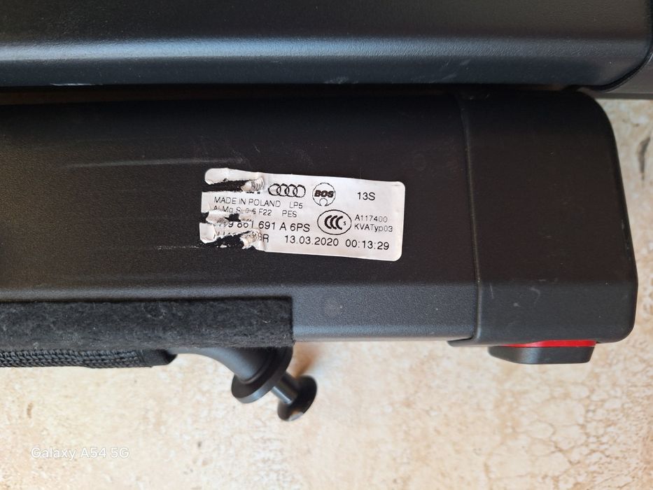 щора за багажник на Audi A4 20 г. пълен комплект с кучкарник