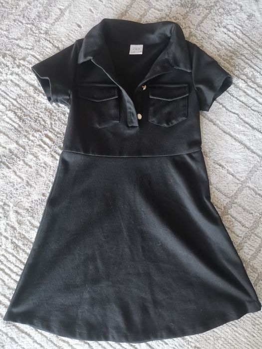 Детски рокли, всяка се продава отделно.