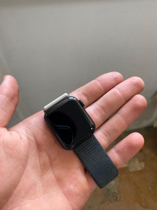 Продам Watch se2 40mm