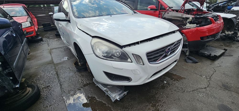 Capota motor volvo V60 1.6 TDCI euro 2013