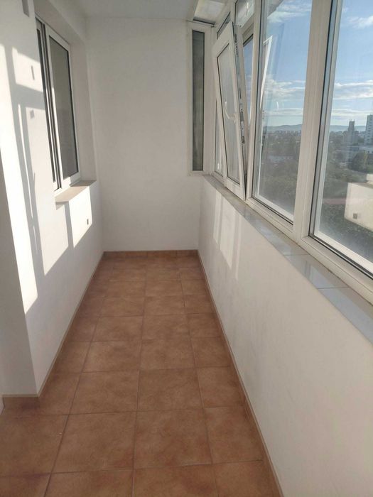 Vânzare apartament cu două camere, zona Vest
