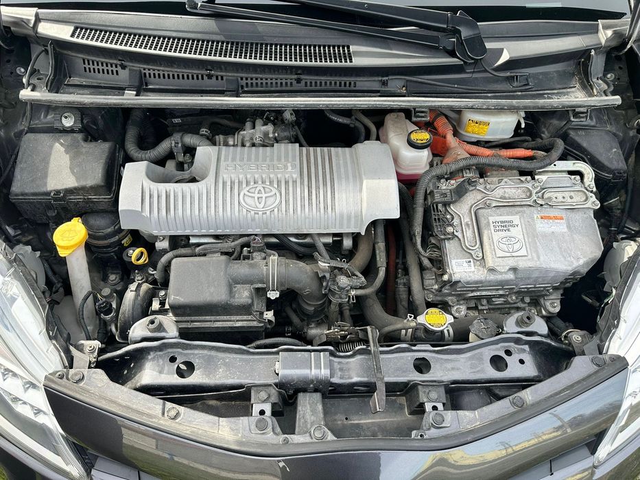 Toyota yarın hybrid
