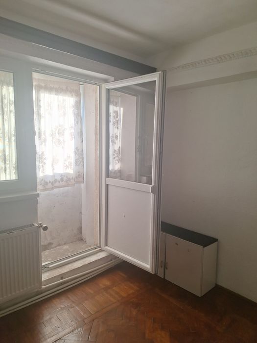 Apartament cu doua camere decomandate