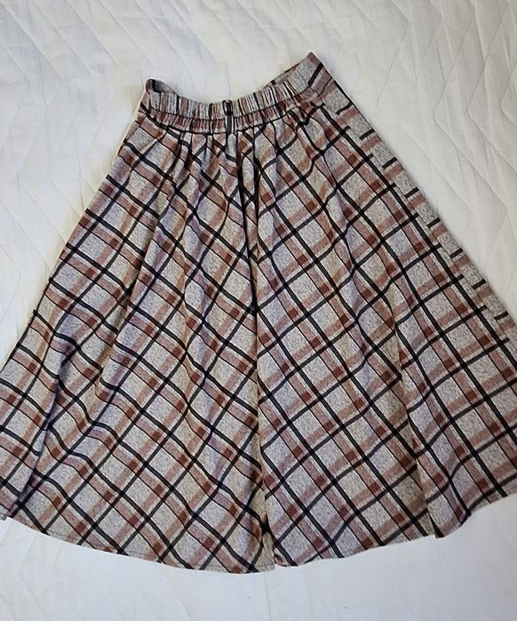 Юбка новая теплая на резинке