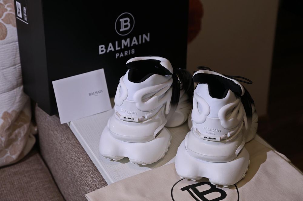 Balmain unicorn