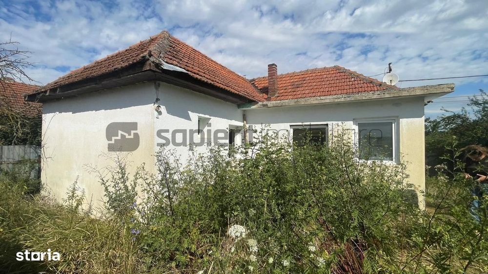 Casă bătrânească in Mierlău | Teren 2.000 mp | 20 min de Oradea