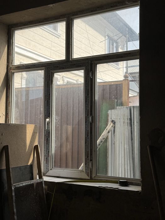 Продам пластиковые окна 2 штуки