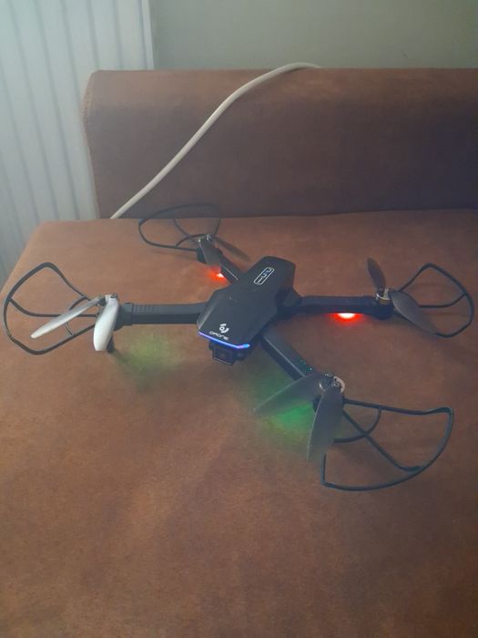 Дрон с HD камера – сгъваем, лесен за управление