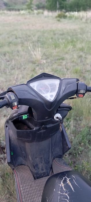 Продам скутр 80 куб