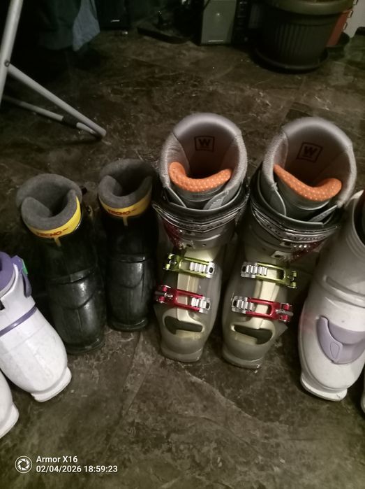 Ски обувки употребявани.