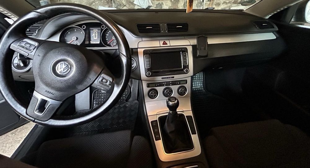 Vând passat b6 breack