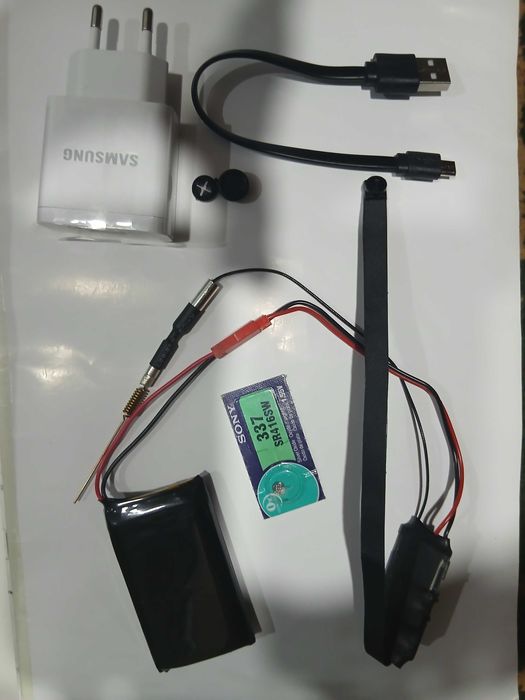 Secret kamera va mikrofon naushnik wifida ishlidi