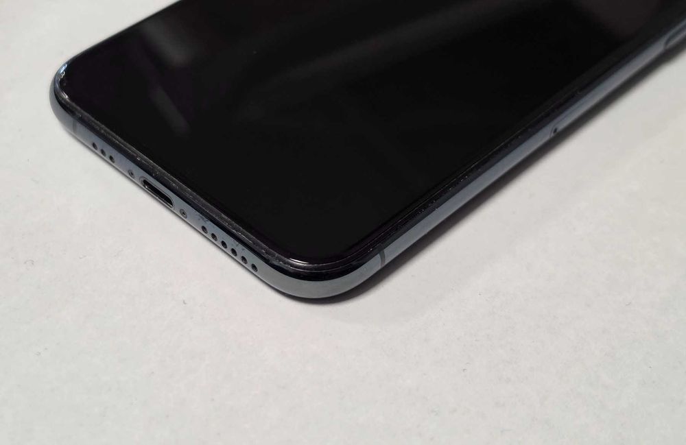 Iphone 11 Pro 64GB battery health 100%