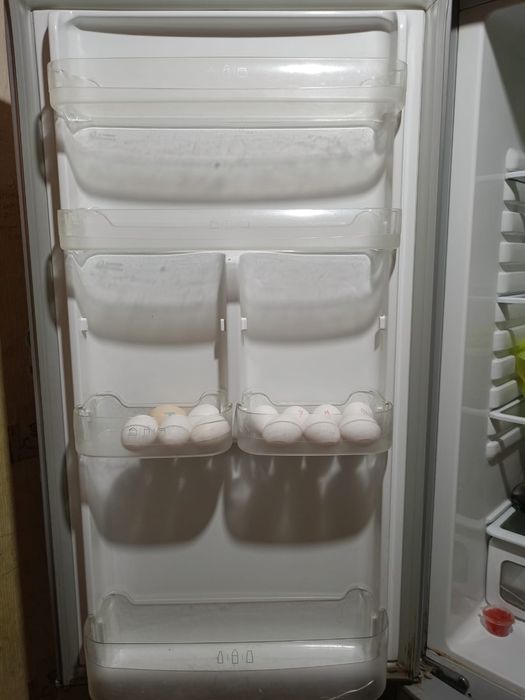 Продам холодильник