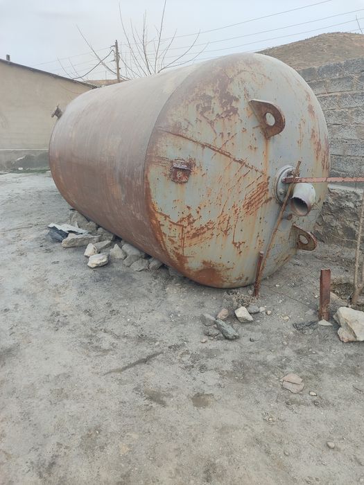 Ressiver bochka sotiladi