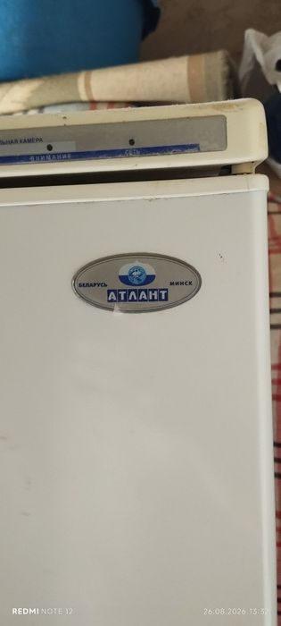 Холодильник  Атлант и LG