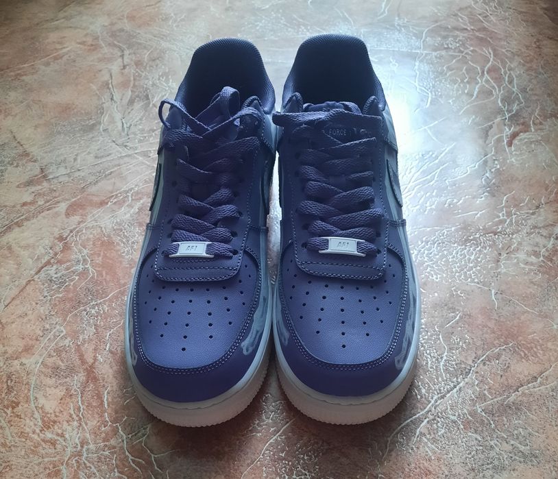 Продам кроссовки