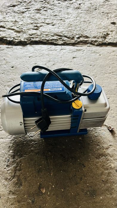 Продавам вакуум помпа Value VE215N!