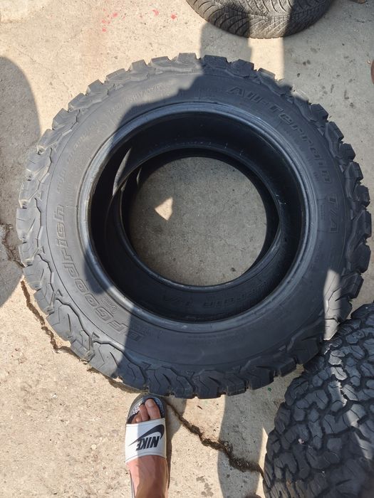 bF Goodrich 225 65 17 top