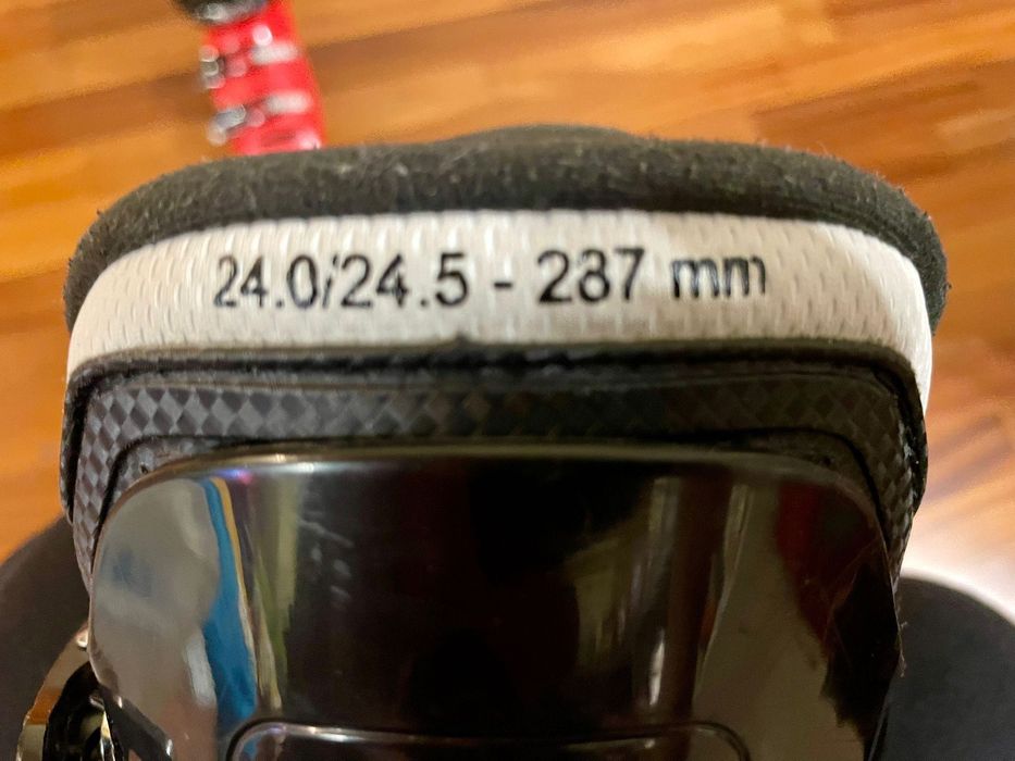 Clapari copii 24-24.5 Atomic/ Wedze echivalent 38/38.5