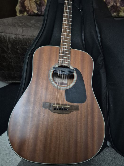 Электроаккустическая гитара Takamine GD11