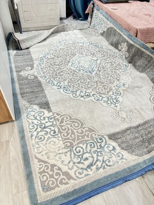 Ковер 2,5*3,5м, в хорошем состоянии