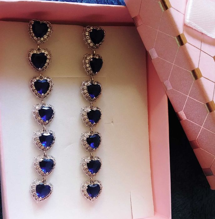 Нови, сребърни обеци. Голям избор от различни модели. Всеки -в кутия.