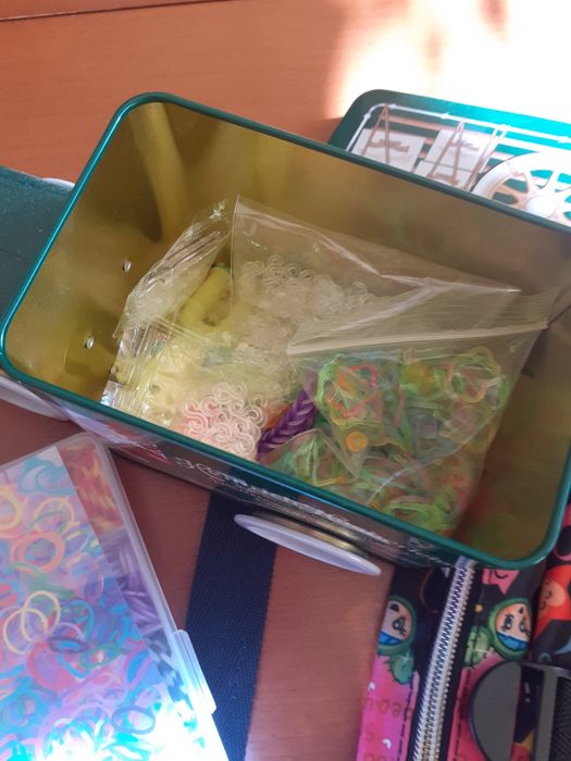 Сет детски филми + 2 комплекта за гривни и раница