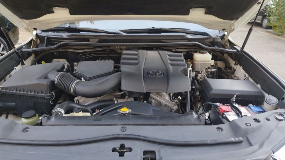 Тойота 200, сотилади 2015 йил. СМС ЕЗМЕЛА ИЛОЖИ БЎСА