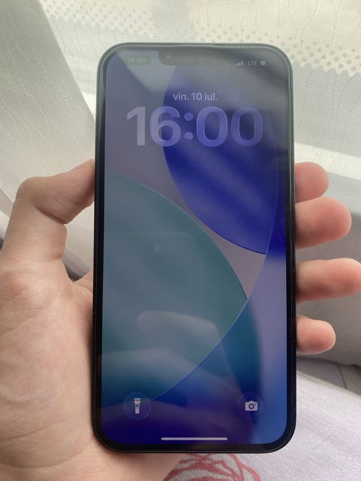 iPhone 13