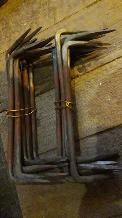 Продам,,скобы строительные,,