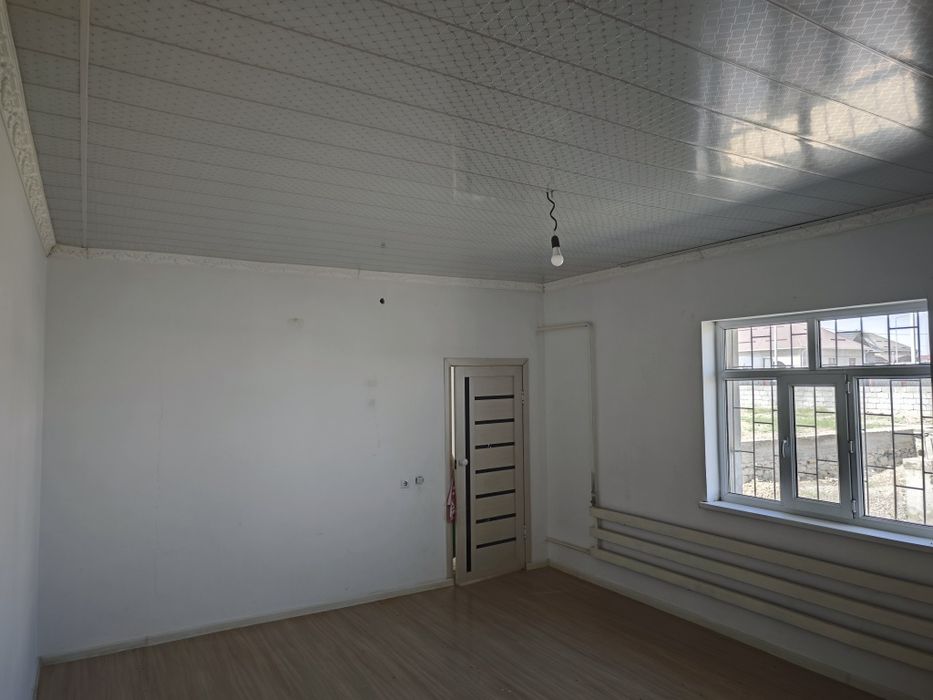 Жер үй сатылады.