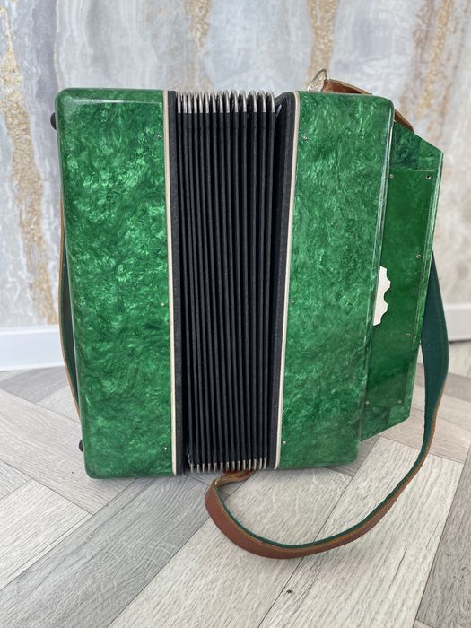 Продам хорошую гармонь