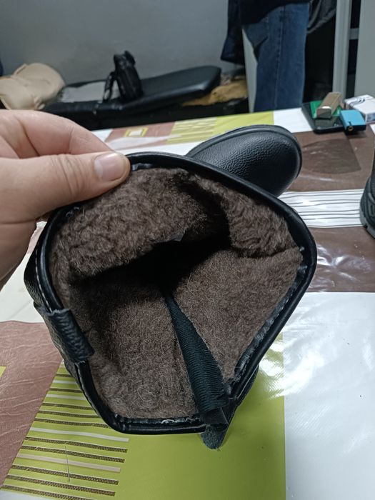 Продам зимный сапоги