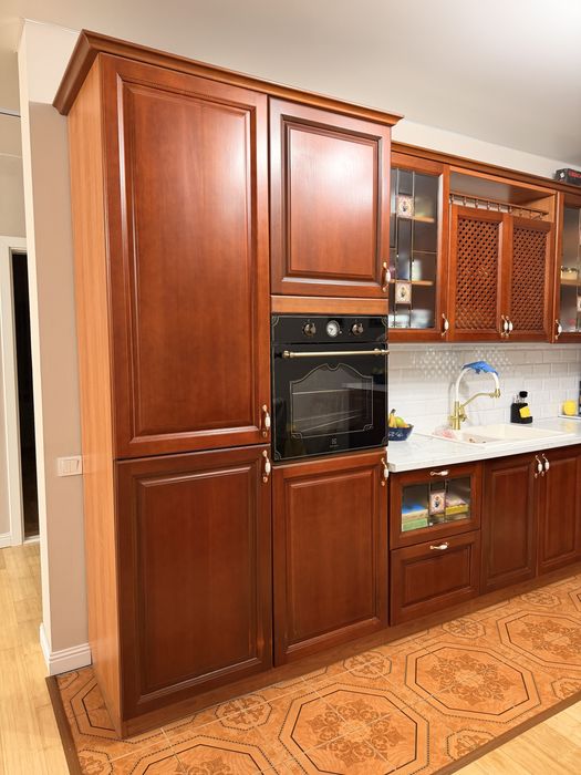 Кухонный гарнитур из массива дуба